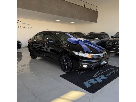 HONDA CIVIC 1.8 LXS 16V FLEX 4P AUTOMÁTICO HONDA CIVIC 1.8 LXS 16V FLEX 4P AUTOMÁTICO